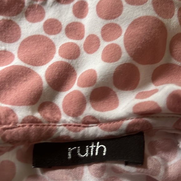 Ruth Woman’s Blouse. - Picture 4 of 5